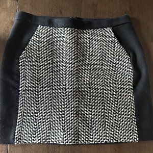 EUC J.Crew J. Crew houndstooth black white ivory mini wool skirt Size 10
